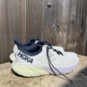 Hoka One Women's One Arahi 5 Size 8
